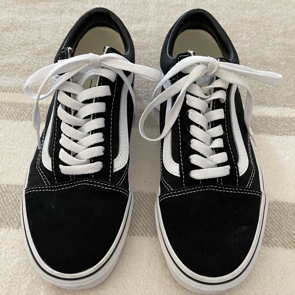 Vans Old Skool (Black/White) Women’s Shoe Size 8 New
